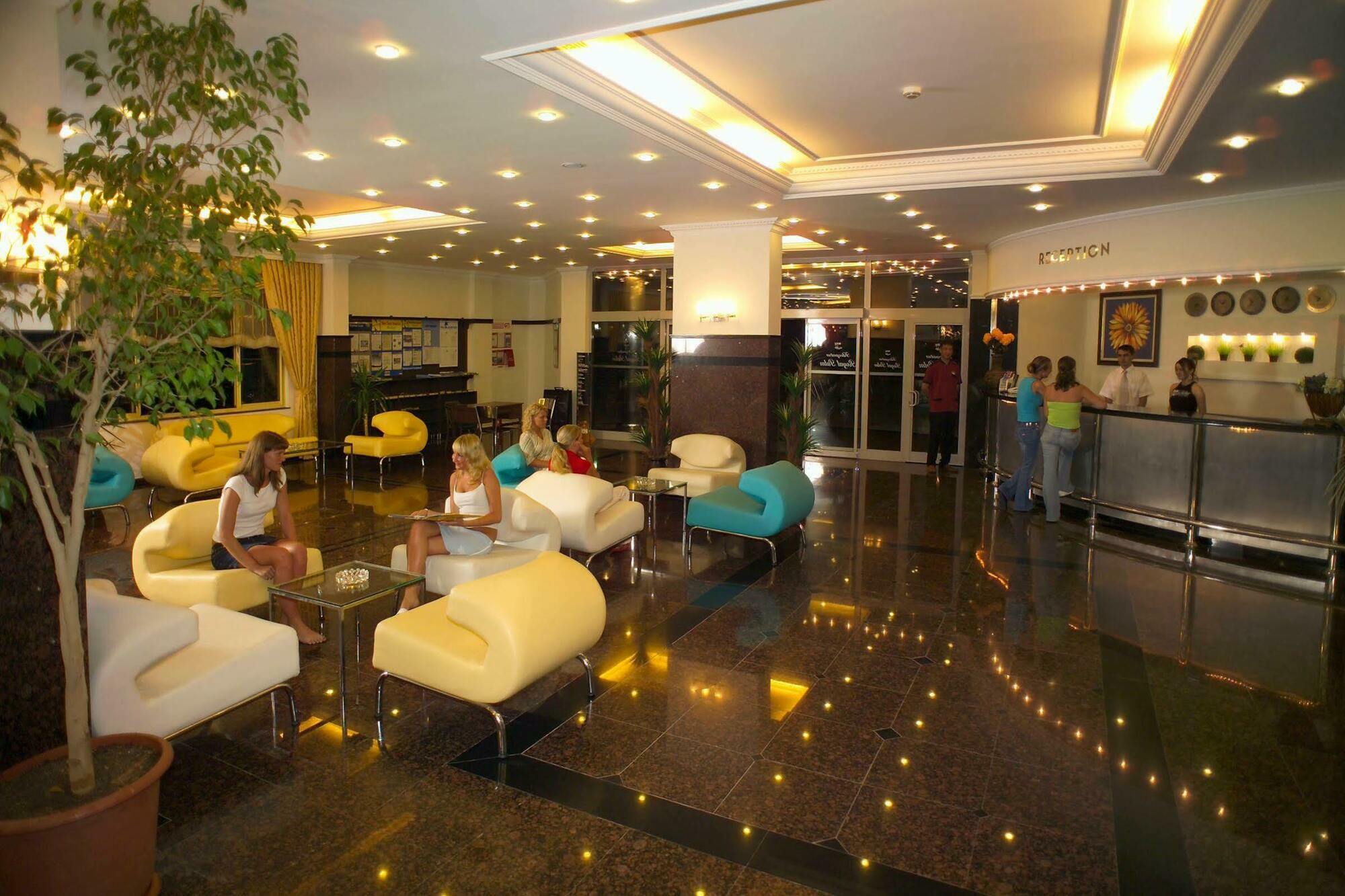 Kleopatra Royal Palm Hotel Алания Экстерьер фото